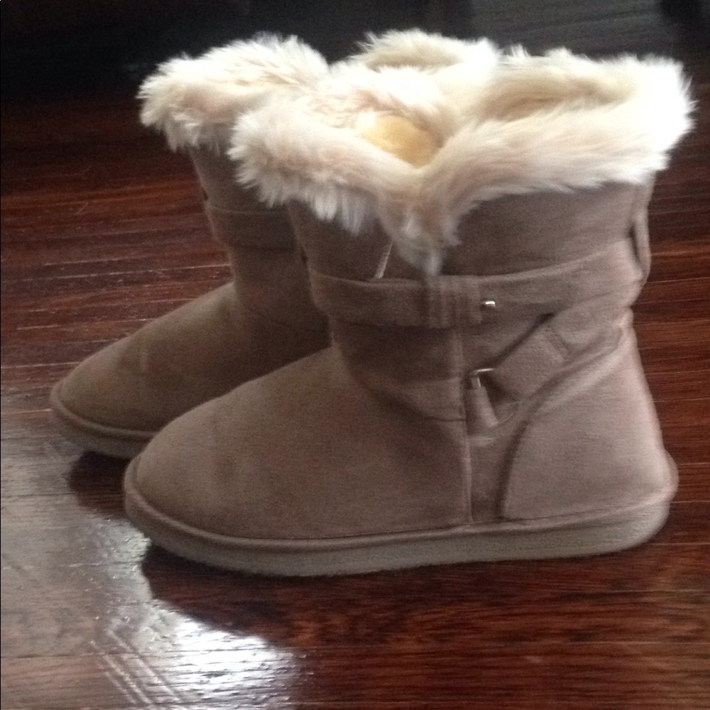 Cute boots!